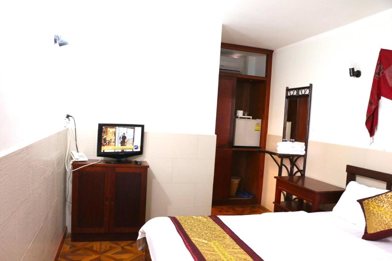 Mali Namphu Hotel Вьентьян Экстерьер фото