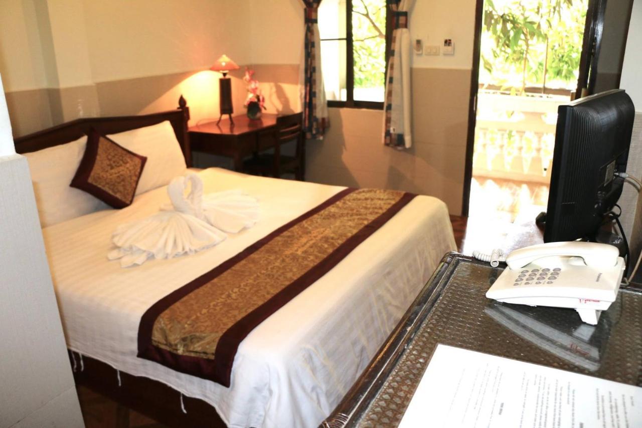 Mali Namphu Hotel Вьентьян Экстерьер фото