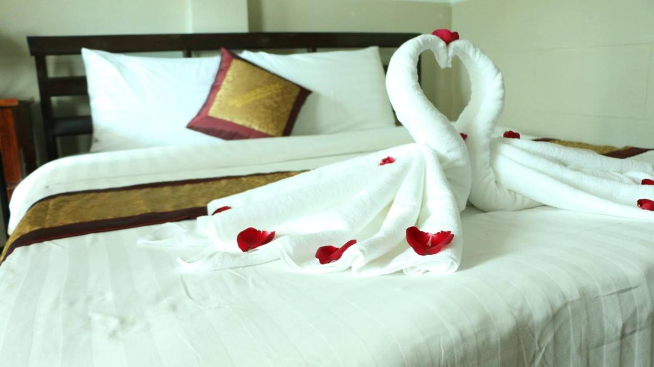 Mali Namphu Hotel Вьентьян Экстерьер фото