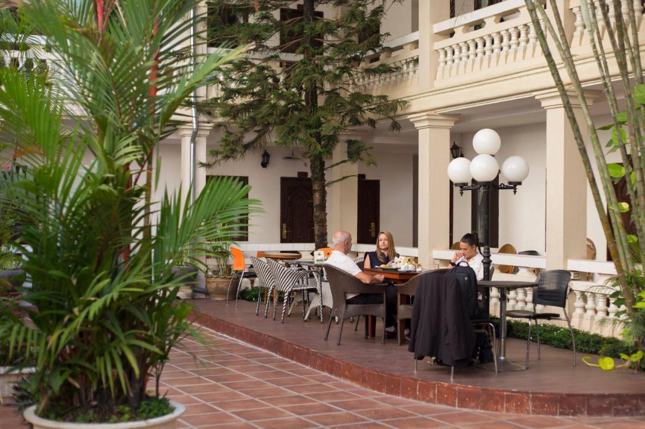 Mali Namphu Hotel Вьентьян Экстерьер фото