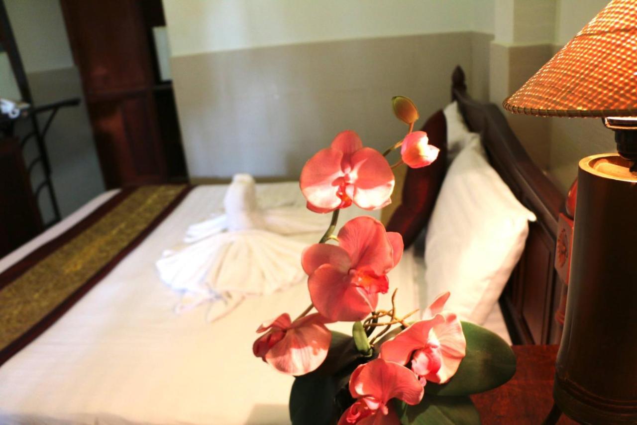 Mali Namphu Hotel Вьентьян Экстерьер фото