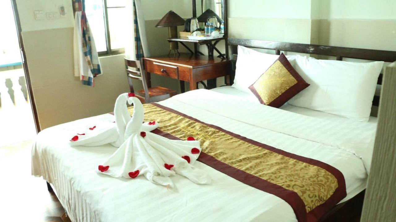 Mali Namphu Hotel Вьентьян Экстерьер фото