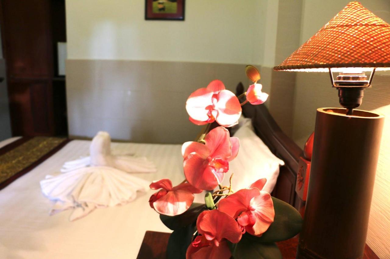 Mali Namphu Hotel Вьентьян Экстерьер фото