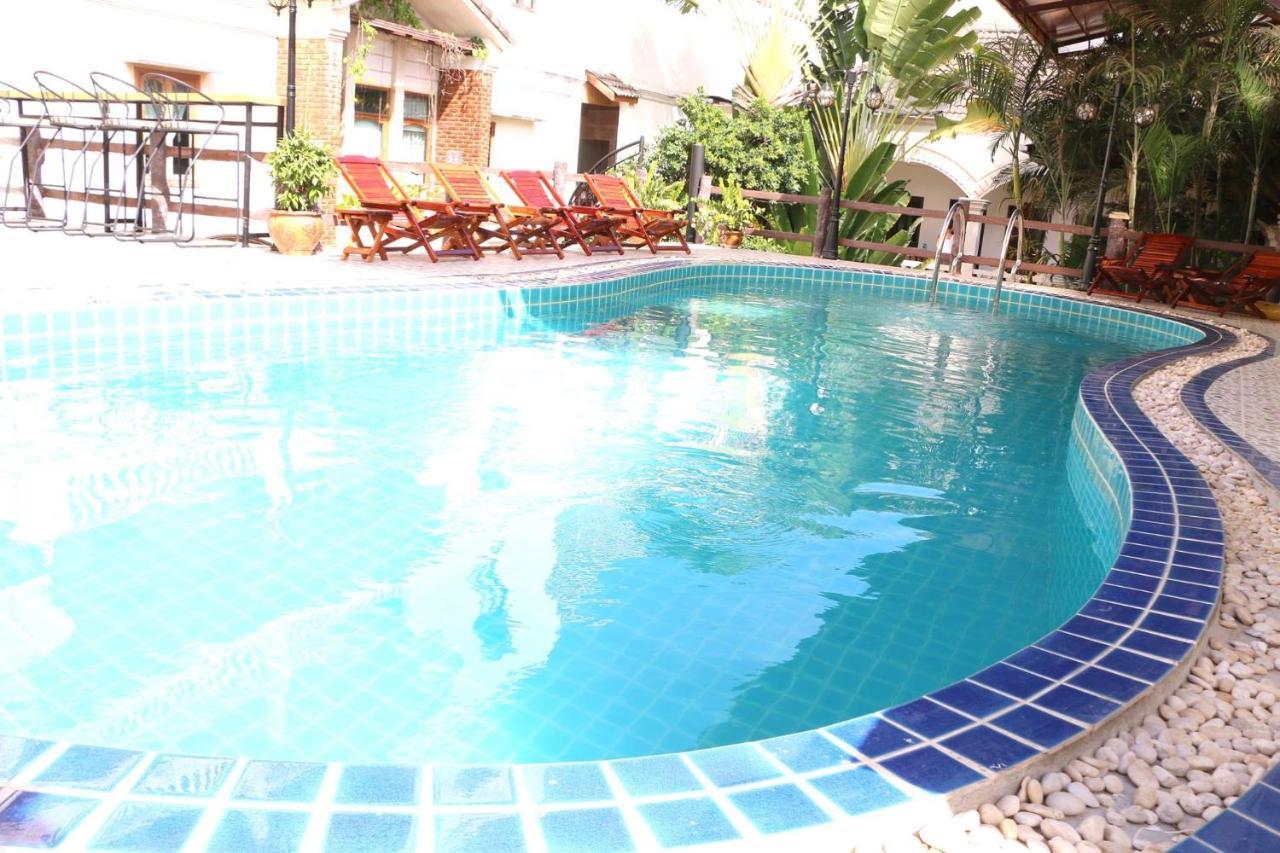 Mali Namphu Hotel Вьентьян Экстерьер фото