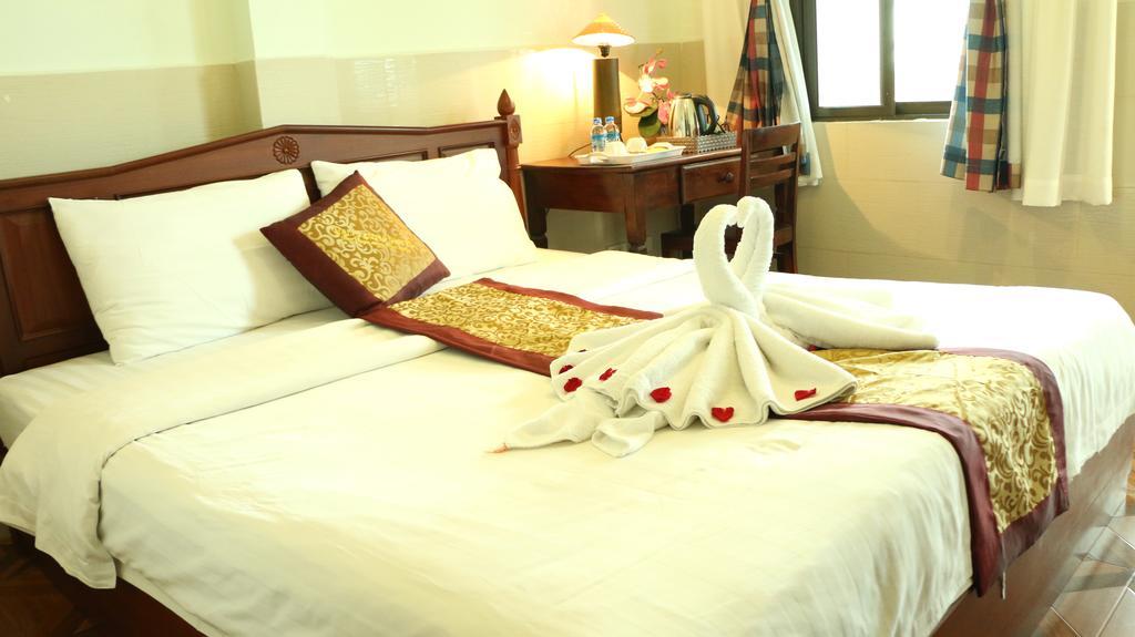 Mali Namphu Hotel Вьентьян Экстерьер фото