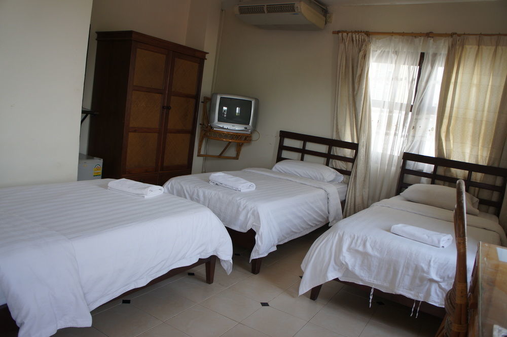 Mali Namphu Hotel Вьентьян Экстерьер фото